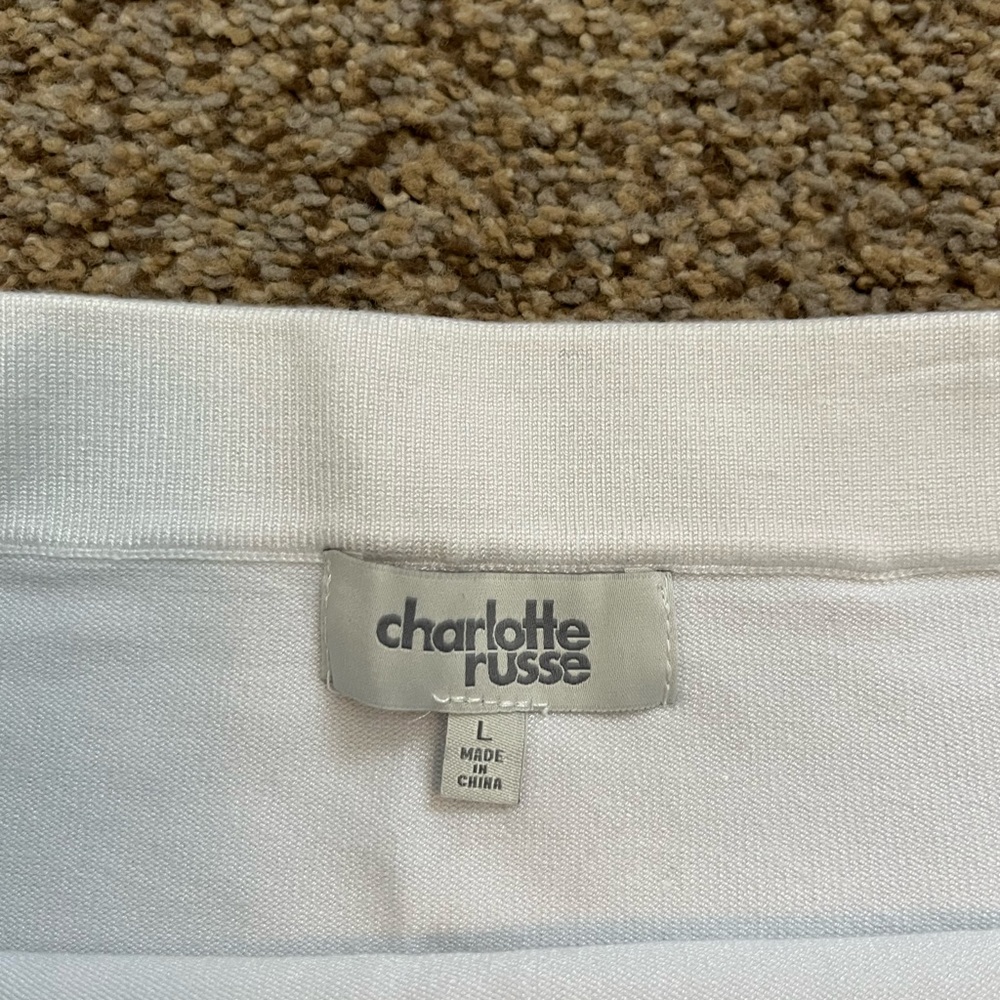 White mini skirt - Picture 2 of 4